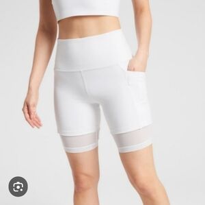 Athleta Mesh Me Up Stash Pocket 8'' Short Size M